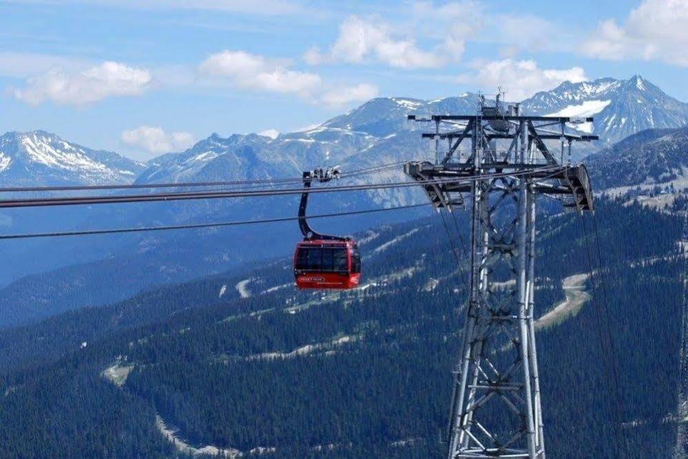 Belle Neige Suites: Whistler Exteriör bild